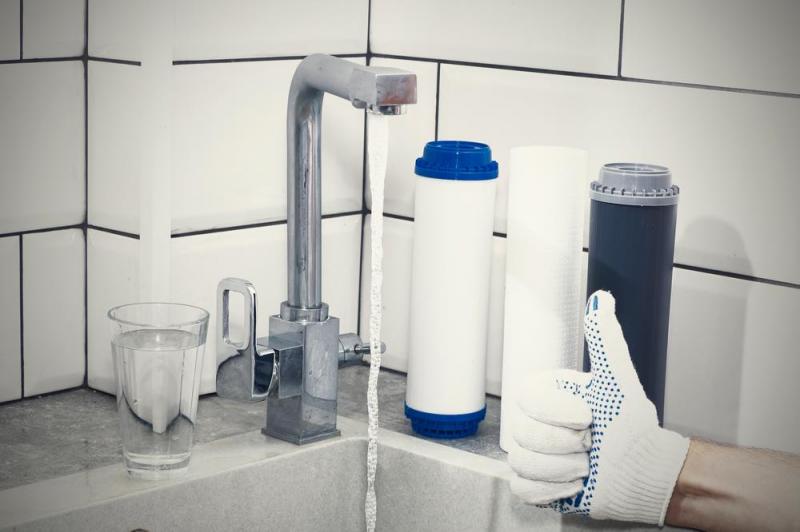 Purificateur d'eau, pourquoi l'adopter chez vous ?